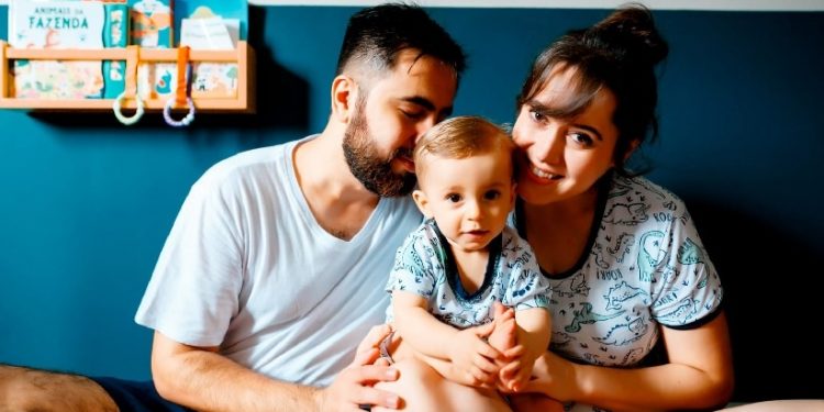 Vinícius, Vicente e Nathália - informações sobre autismo e sobre direitos dos autistas resguardaram a família - Foto: Romina Rios