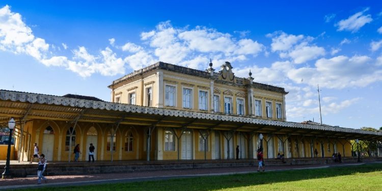 Prédio da antiga Estação Saudade foi restaurado pelo Sistema Fecomércio Sesc Senac e passa a abrigar a nova cultural do Sesc Paraná