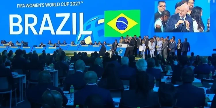 Delegação brasileira celebra o resultado. Foto: Frame de vídeo