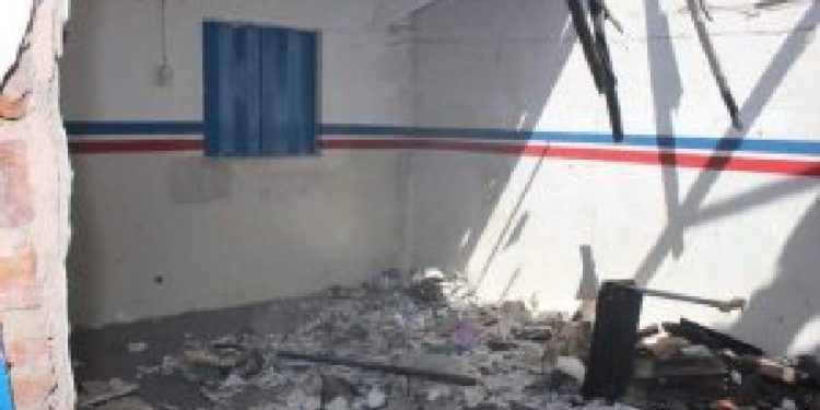 Povo Pankararu teve escola destruída em Pernambuco. (Foto: Facebook)