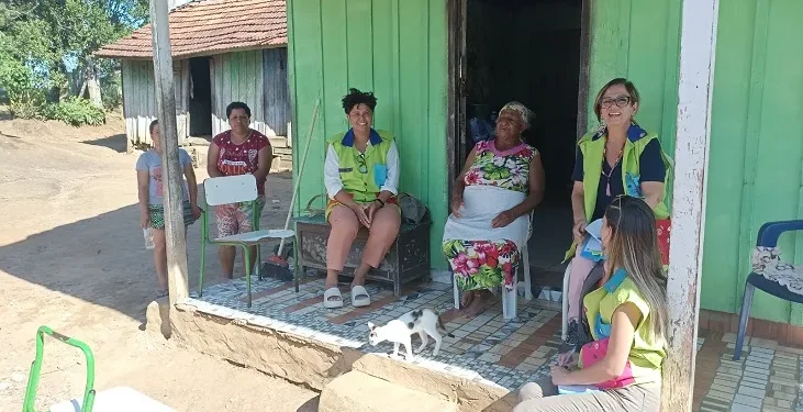 Dona Clarice conta histórias de vida quilombola, na comunidade da Lapa, região metropolitana de Curitiba. Divulgação