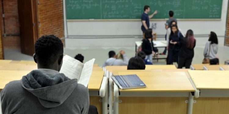 Foram ofertadas mais de 67 mil vagas nesta edição, destinadas a 1.260 instituições privadas de ensino superior - Foto: Arquivo / Agência Brasil