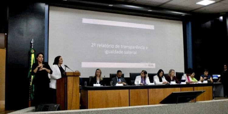 Apresentação do 2º Relatório de Transparência Salarial e Critérios Remuneratórios, nesta quarta-feira (18) - Foto: Arquivo/Agência Brasil